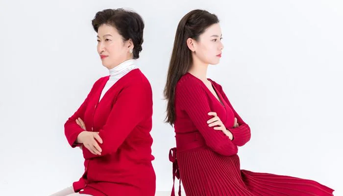 女儿梦见和妈妈吵架_1