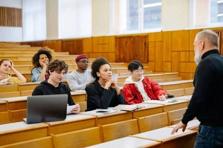 北外商学院留学项目-北外商学院留学项目