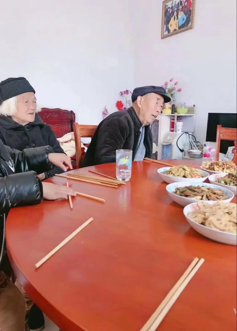 梦到去世的姥姥姥爷_1