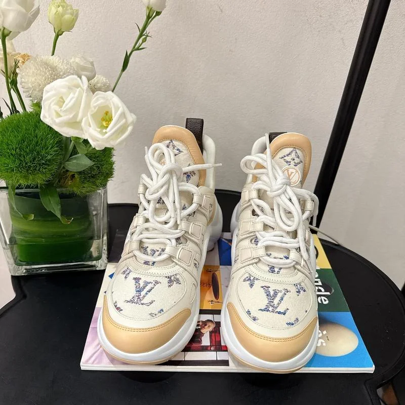 鞋类品牌路易什么_1