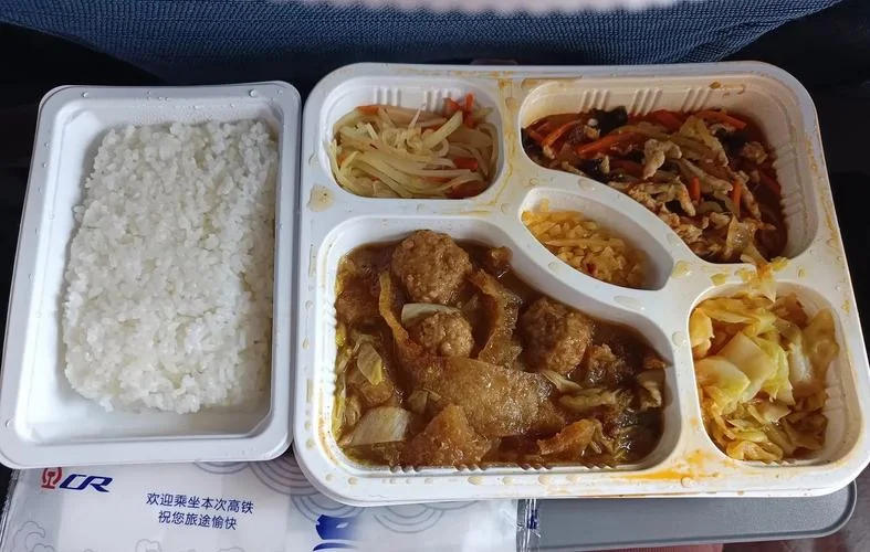 高铁盒饭多少钱_1