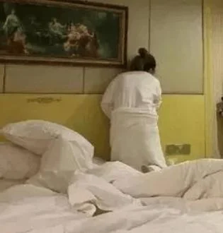 梦见自己住酒店_2