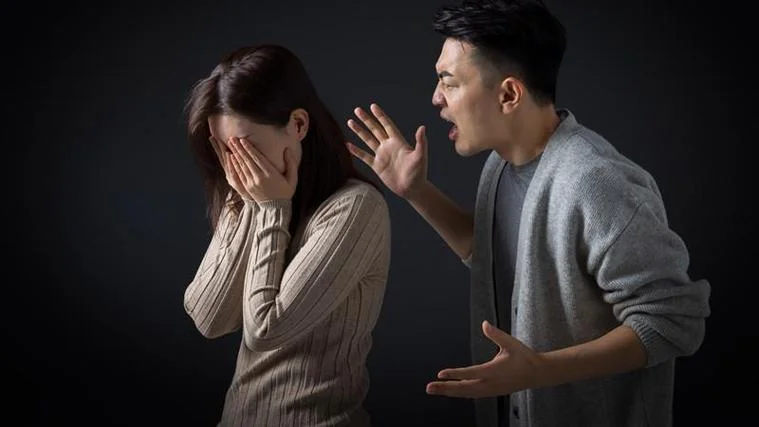 女人梦见和娘家哥吵架意味着什么_1