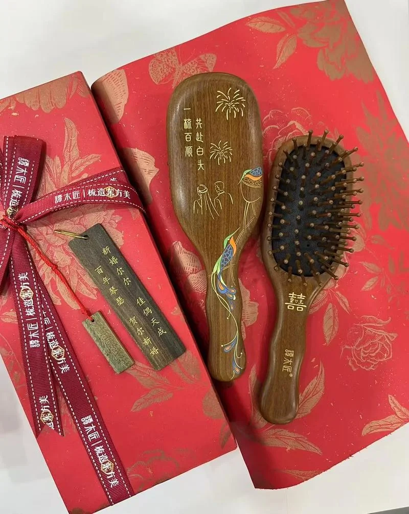 梦见别人送自己梳子_1