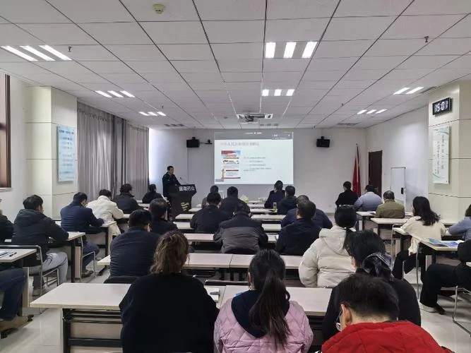 淮南二建培训班_1