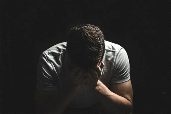 梦见别人流泪了_2