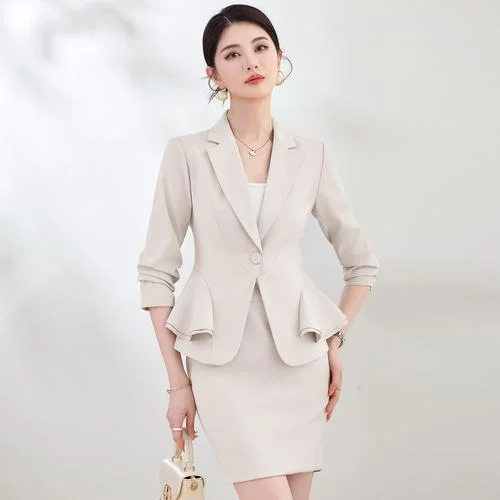 播音主持艺考服装女生_2