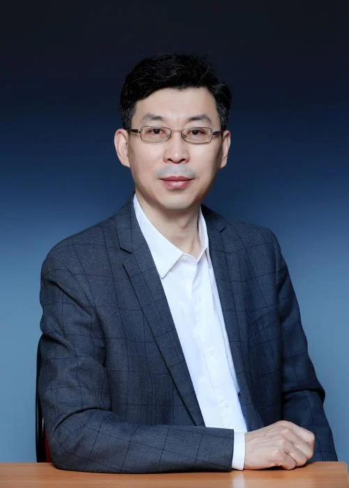 新能源老总叫什么名字-新能源老总求名