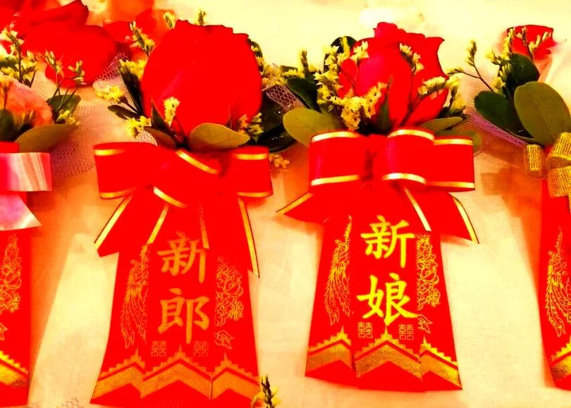 梦见自己结婚摆婚宴_1