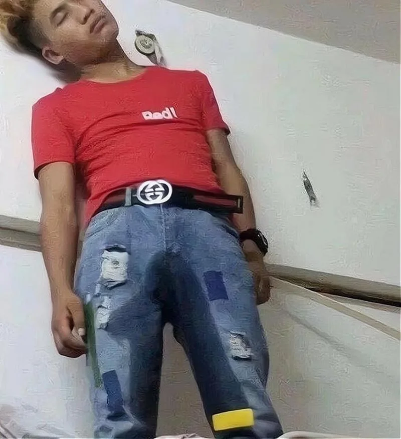梦见到别人家上厕所_1