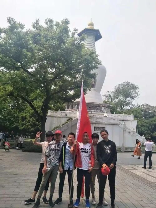 高岭初级中学_1