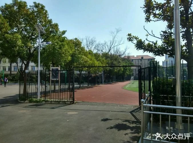 上海市五十二中学_1