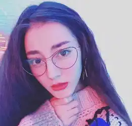 杨幂iu用它凹造型美翻,化了妆你也行