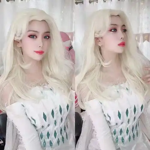 冰雪奇缘真人版艾莎,妆发原度高,宛若掉落凡间的冰雪公主