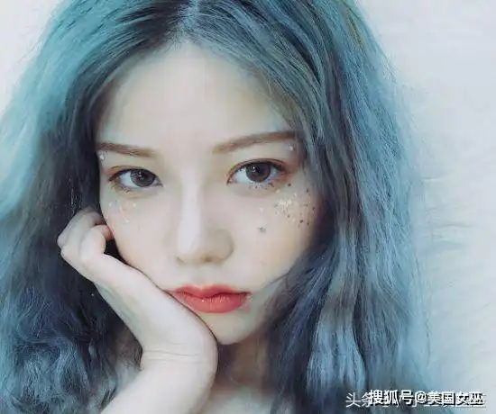 这三大星座女,天生丽质,却生性冰冷,典型的冰山美人