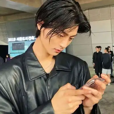 苏瓷成熟高冷男头个性时尚成男生头像我要个性网