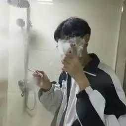 男生头像做个俗人不谈亏欠.