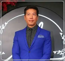 成龙下血本重拍古惑仔,原班人马纷纷到场,却唯没他