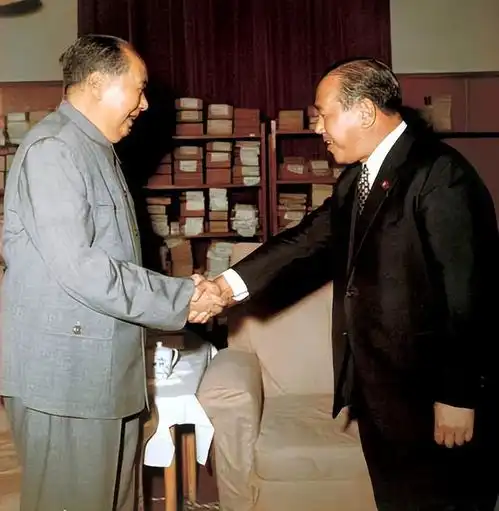 72年日本首相访华,谈到中日战争,周总理生气应该加上侵略二字