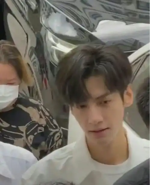 罗云熙再演古装剧角色属性是病娇超带感,被曝路透登上热搜