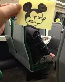 坐车是不是很无聊这样做可以让妹子主动接近你