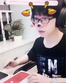 王者荣耀虎牙直播嗨氏被粉丝一嗨倾城唱哭