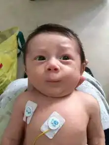 一位妈妈嫌儿子出生时丑差点扔掉,结果几个月之后.....