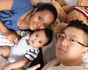在非洲工作的中国男子娶了黑人姑娘,见两人孩子的皮肤被赞基因很强大