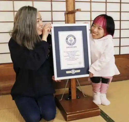 相差75厘米,日本一对双胞胎姐妹获得身高差最大吉尼斯纪录认证