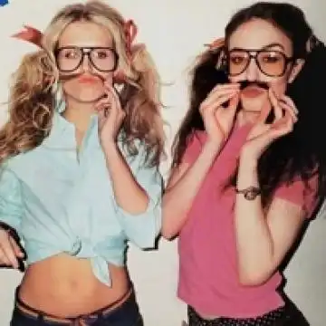 欧美姐妹头像大全2020最新版的与你一起二到世界的终结