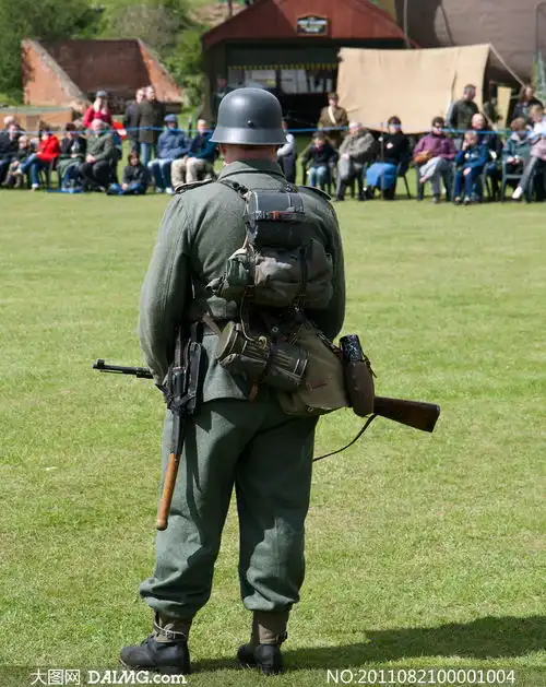 美国大兵背影摄影图片