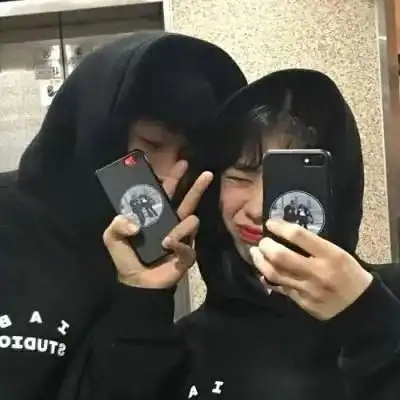 来啦来啦一组超级甜的情侣头像