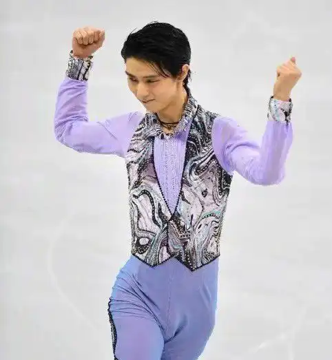 羽生结弦北京首秀失败穿绝美考斯滕上场,蓝色羽毛装大爆火