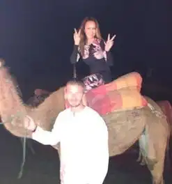 李玟三姐妹聚会李玟人脉强大家庭背景惊人