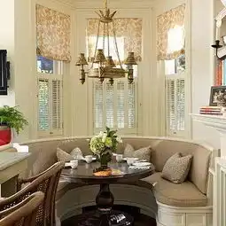 餐厅有点小,做卡座显大,还很有情调