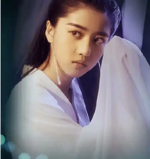 鸡腿造型害了陈妍希,连杨颖都hold不住,可陈妍希的古装确实美啊