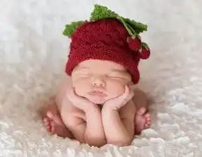 父母为了给宝宝拍写真,想的方法还真是多