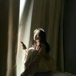 甜美可爱美少女头像爱搞怪遇见对的人不要说永远要说珍惜