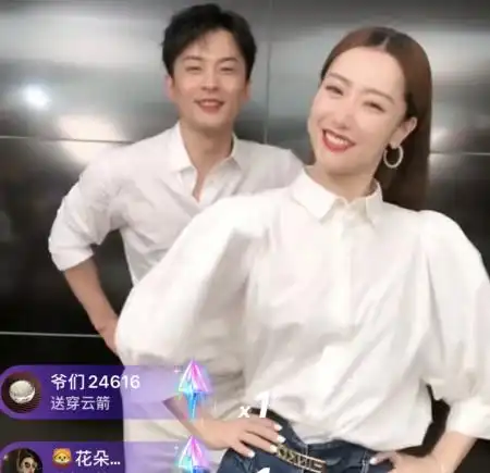 郑爽生日直播首秀翻车气走搭档猫妹妹,独自痛哭让粉丝心疼不已