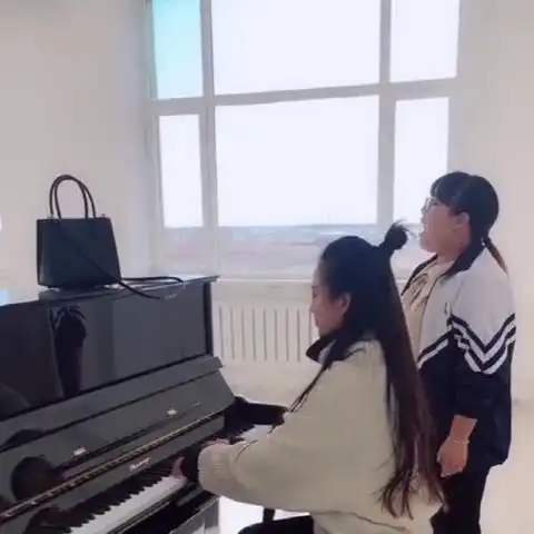 可惜了这相扑苗子,一曲肝肠断,天涯何处觅知音,名师出高徒啊