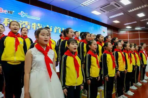 本报主办呼和浩特市首届青少年礼仪大赛开赛