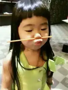 曹格女儿姐姐grace唱ktv坐姿销魂