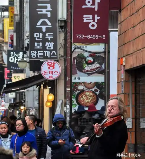 韩国彻底躺平韩国网友欢迎日本人,不要中国人来