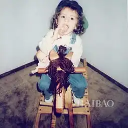 赛琳娜戈麦斯完爆霉霉,成功接手ins第一