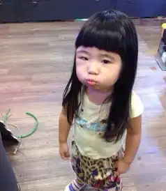 曹格女儿姐姐grace唱ktv坐姿销魂