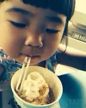 请叫我姐姐美美的小吃货grace姐姐