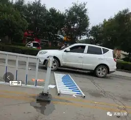 鲁p临清司机注意高唐发生交通事故,前车女士被撞飞出汽车