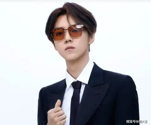 张杰略胜周杰伦,夺得热度男歌手第一名,发文感叹流量歌手