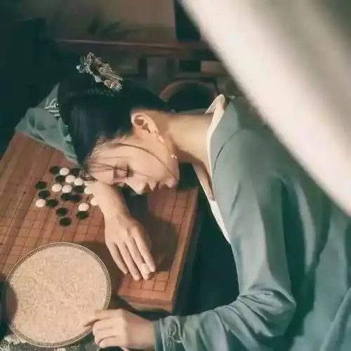 头像想和你一起吃很多很多顿饭