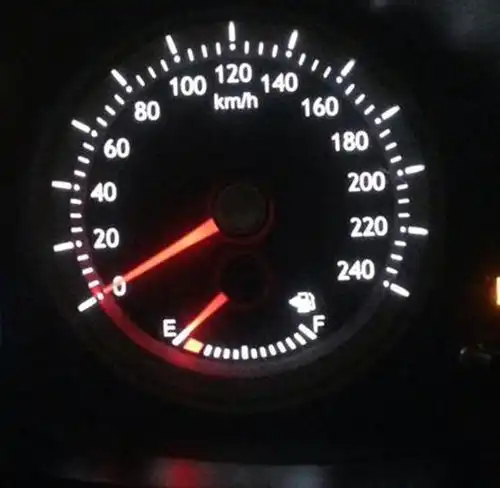 你的开车习惯真的会省油吗这7种习惯虽省油但最毁车